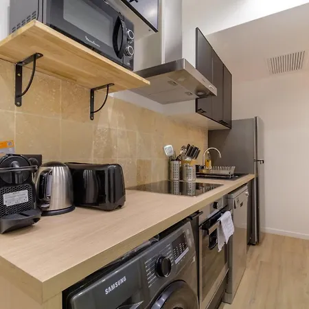Vivez Antibes ! Logez A 6 Au Centre-Ville Extérieur photo