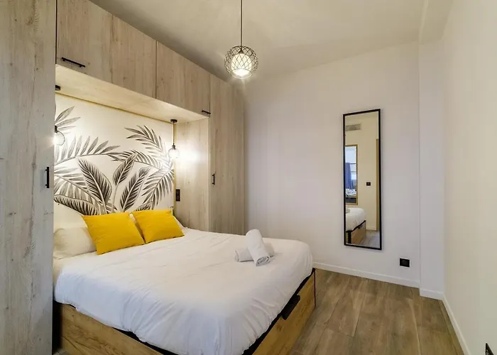 Vivez Antibes ! Logez A 6 Au Centre-Ville